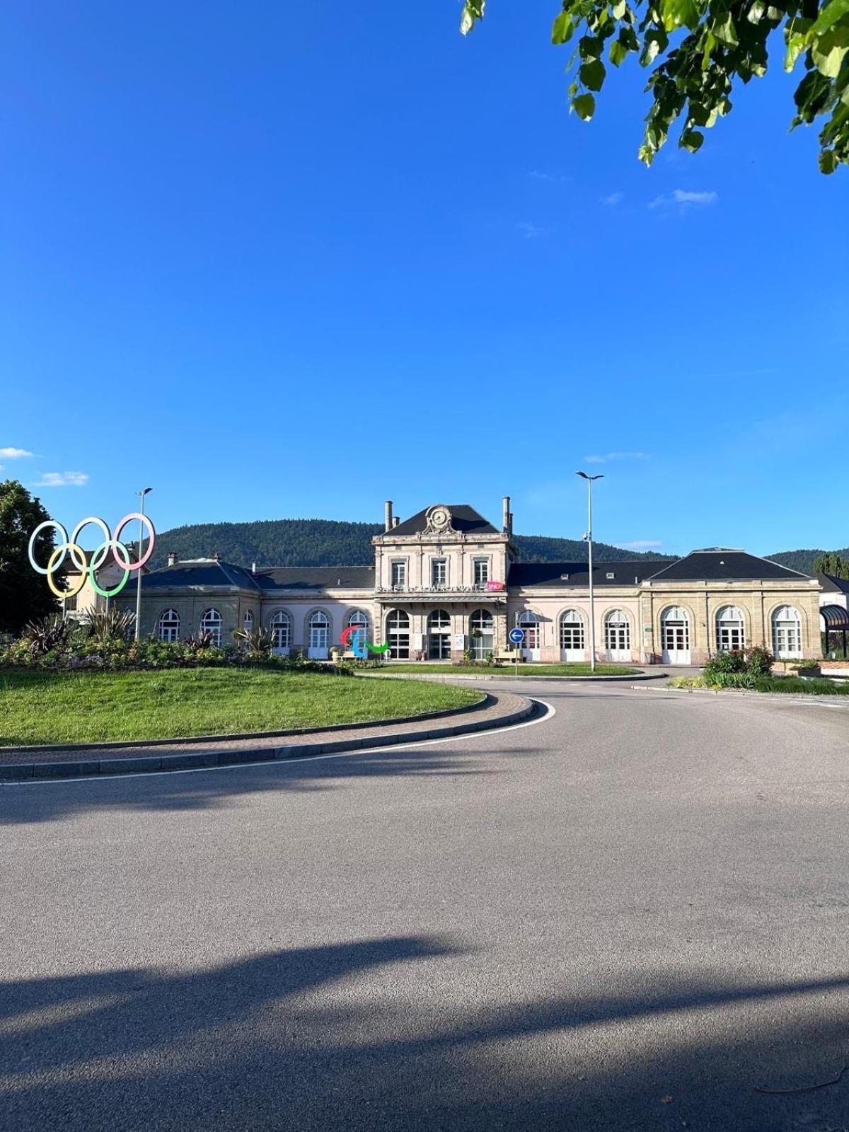 Appartement De La Gare Remiremont Eksteriør bilde