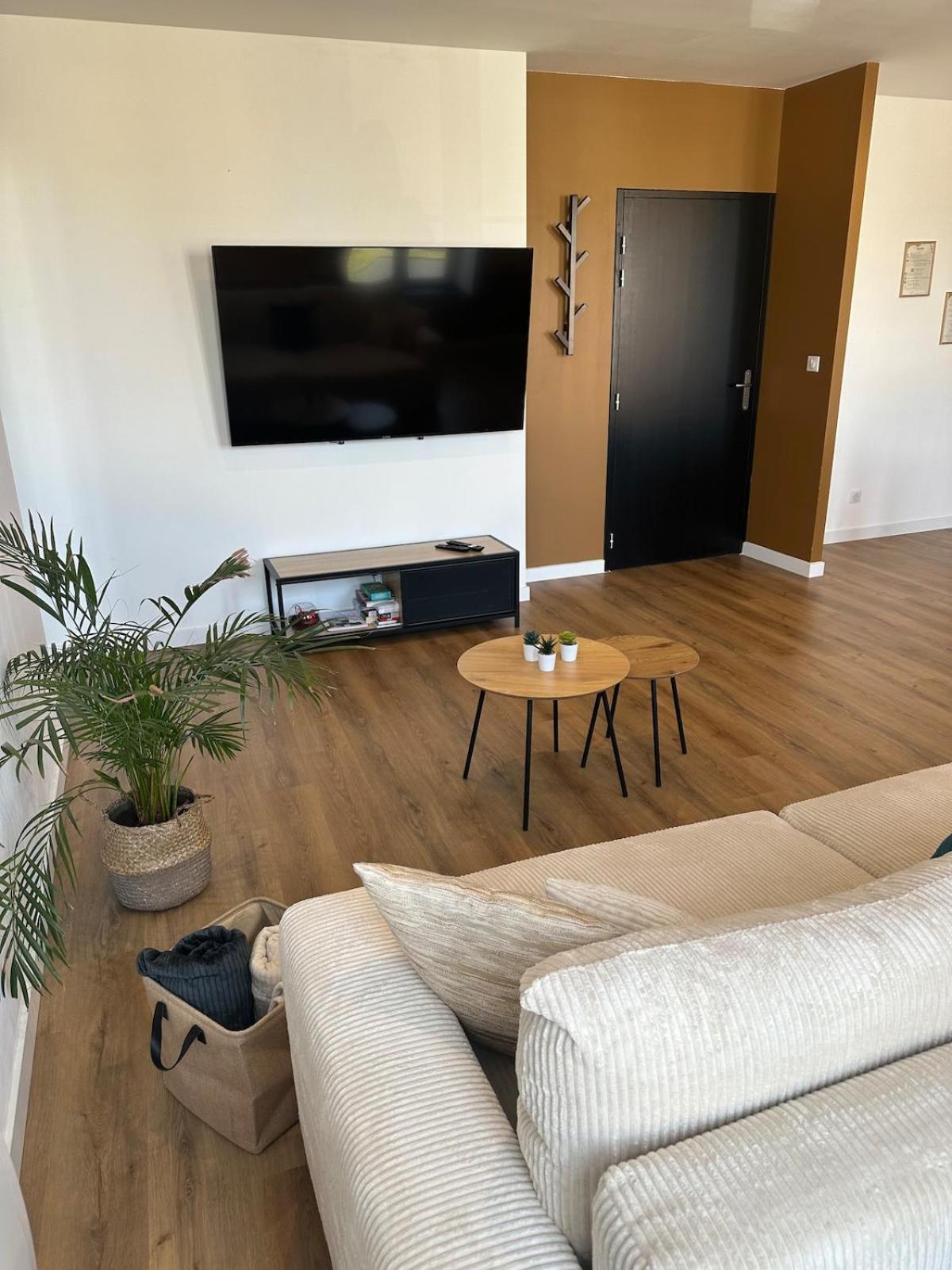 Appartement De La Gare Remiremont Eksteriør bilde